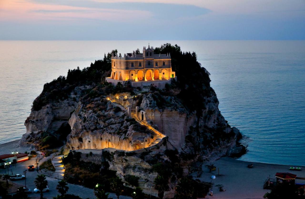 Le Case Del Carmine Con Giardino E Parcheggio A Tropea Exteriér fotografie
